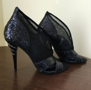 Guess by Marciano sexy black sandals